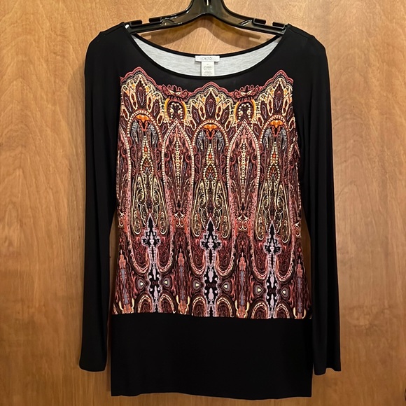 CACHE TOP WITH DESIGN ON FRONT AND BACK - Picture 1 of 8